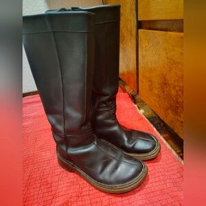 Size a Doc Martens knee-high boots